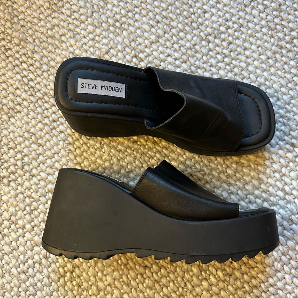 Steve Madden Platform Slides